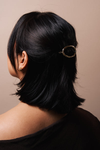 Molten Metal Oval Clip - Gold